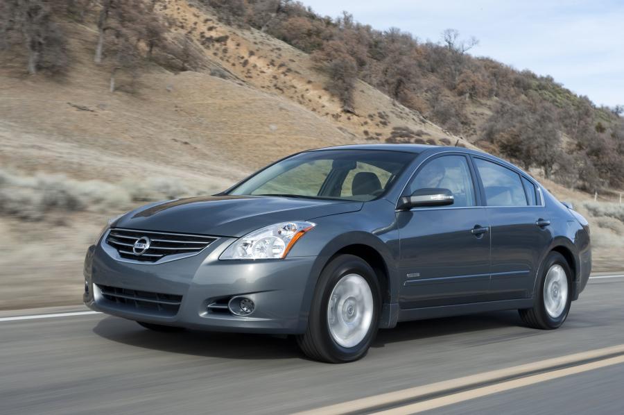  Nissan Altima Hybrid 2010 года  (фото 44 из 48)